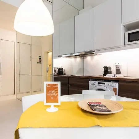 Charming And Well-located In Chiado *