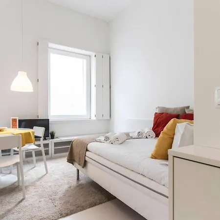 Charming And Well-located In Chiado Διαμέρισμα *